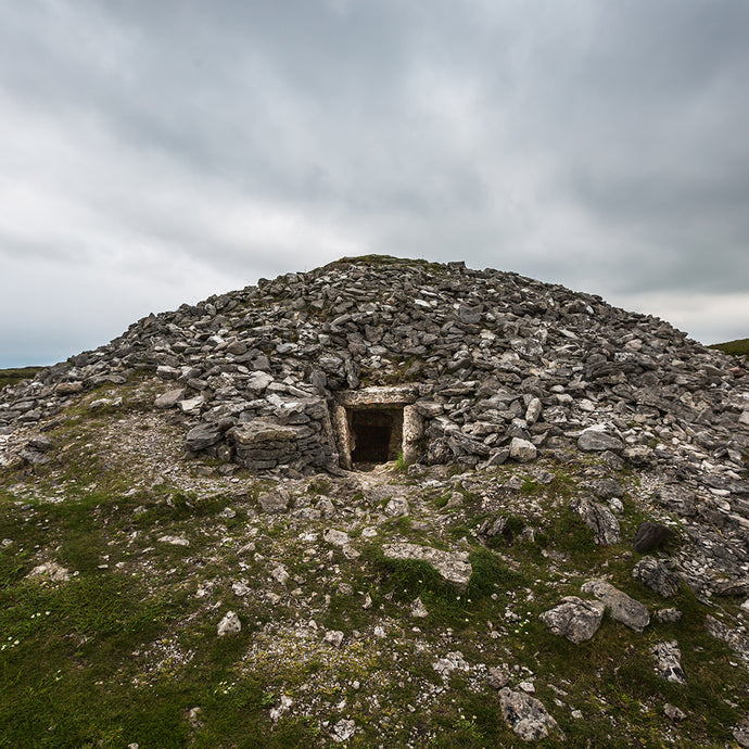 The Tuath Dé and the Daoine Sidhe